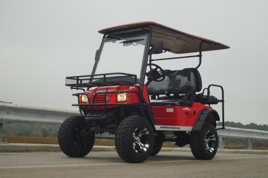 Four-Seater HighRiser Golf Cart with Back-to-Back Seating | Moto